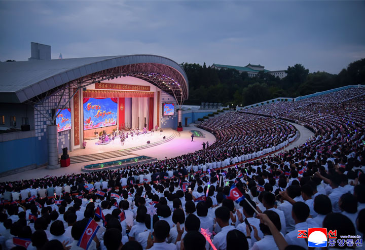 11-청년절 성대히 경축